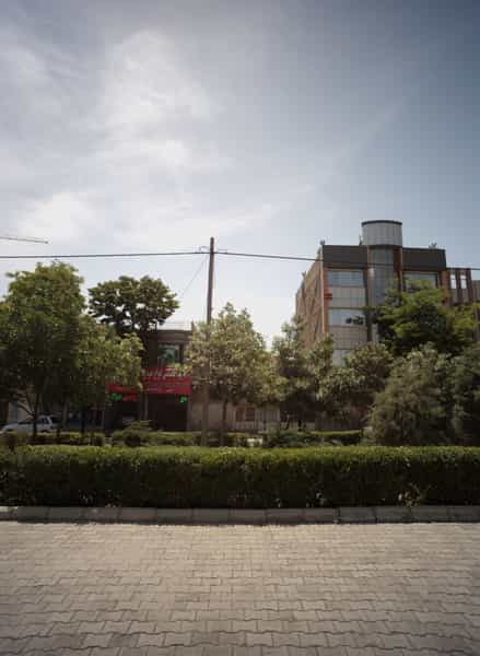 عکس تعمیرگاه تخصصی انواع خودرو ایرانی و خارجی در انقلاب مشهد