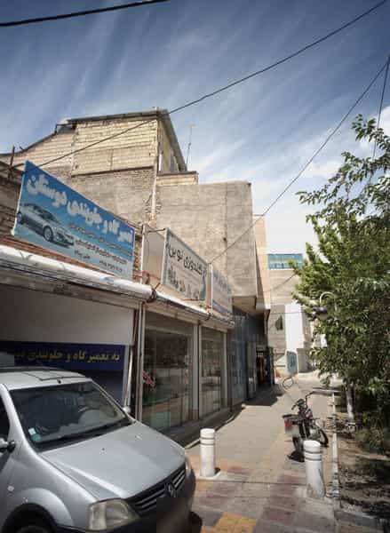عکس تعمیرگاه و جلوبندی دوستان در کارگران مشهد