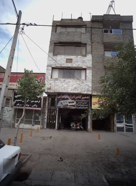 عکس تعمیرگاه برادران موسایی در هنرور مشهد