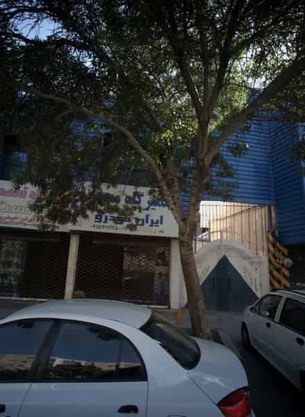 عکس تعمیرگاه مجهز ایران خودرو در حضرت ابوطالب مشهد