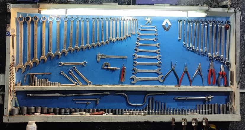 عکس تعمیرگاه پژو در مصباح کرج