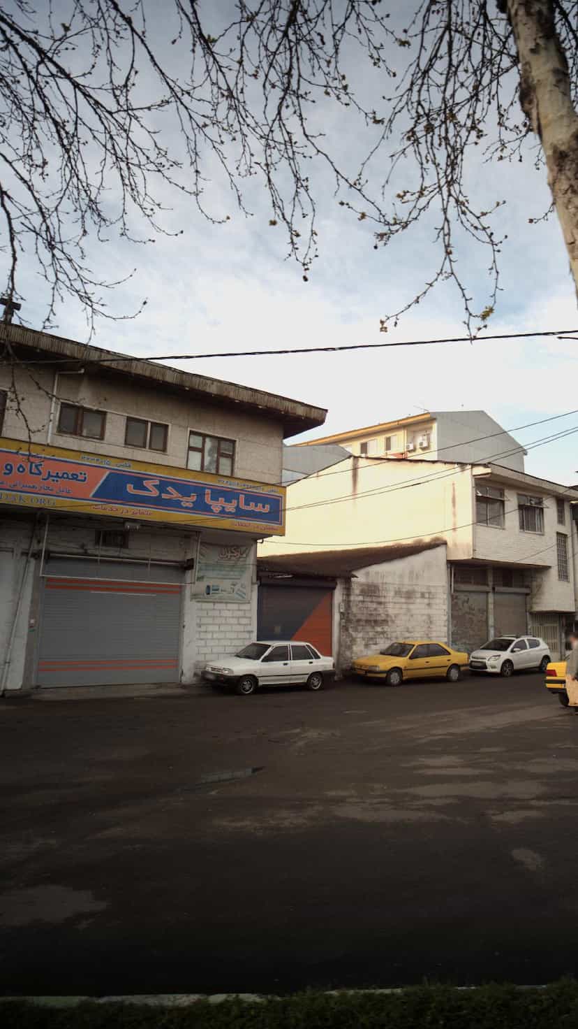 عکس تعمیرگاه وحید حسینی در حافظ رشت