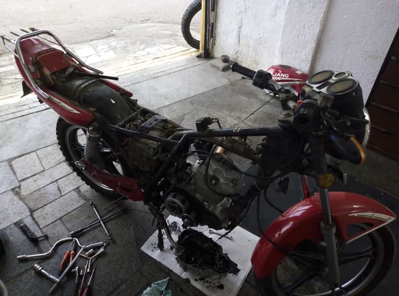 عکس تعمیرگاه و لوازم یدکی موتور سیکلت حامد در آج بیشه رشت