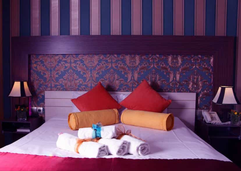 عکس هتل دیپلمات در راه آهن مشهد