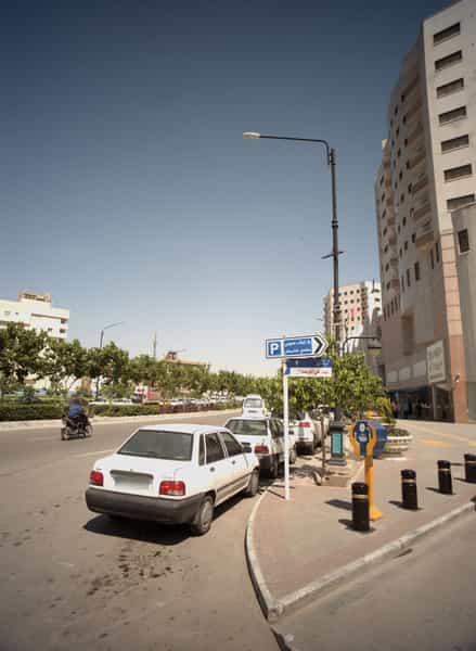 عکس هتل آپارتمان حریرستان در پایین خیابان مشهد