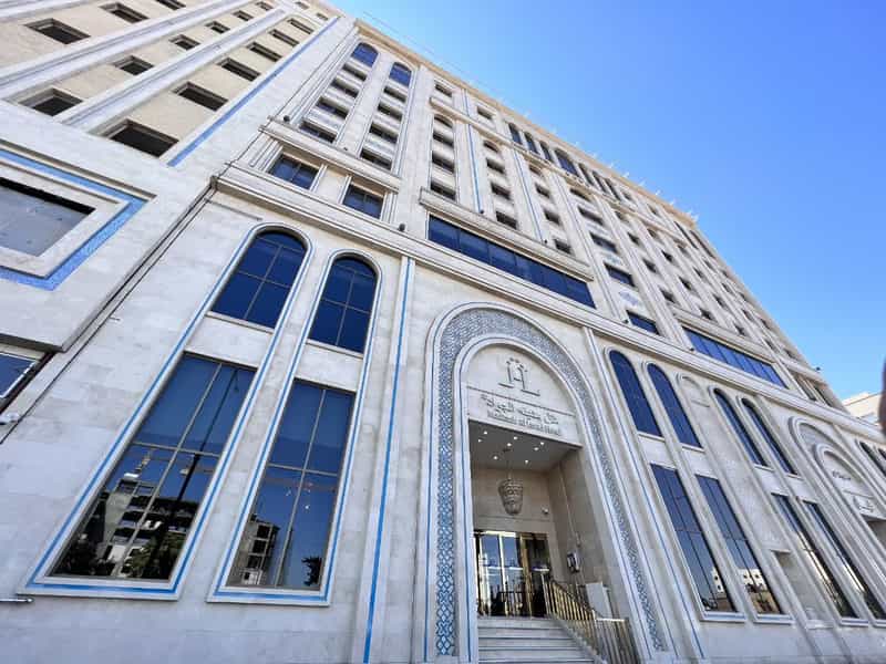 عکس هتل مدینه الجواد (ع) در پایین خیابان مشهد