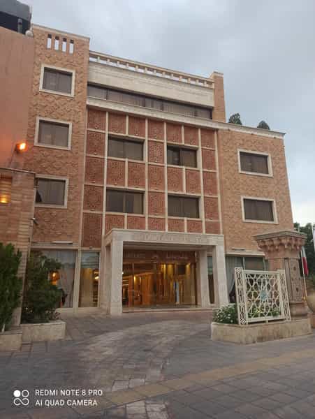 عکس هتل زندیه در بازار شیراز