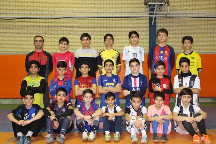 عکس باشگاه فوتسال پارسا کوی دکتر چمران همدان