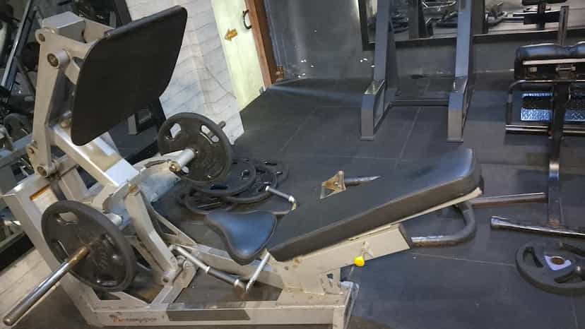 عکس باشگاه بدنسازی ستاره شمال در حکیم آباد بابل