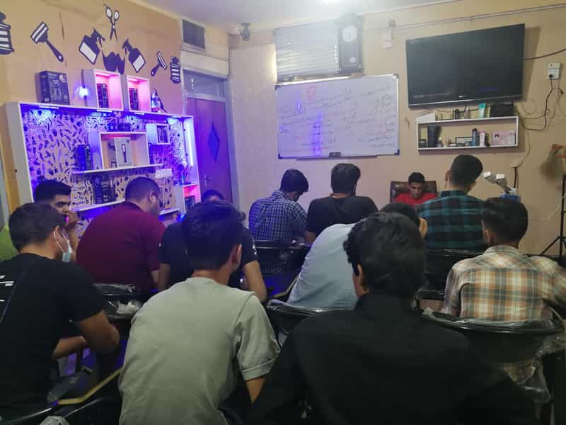عکس اموزشگاه ارایشگری مردانه شوهان در فردوسی کرمان