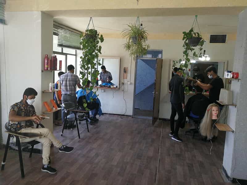 عکس اموزشگاه ارایشگری مردانه شوهان در فردوسی کرمان