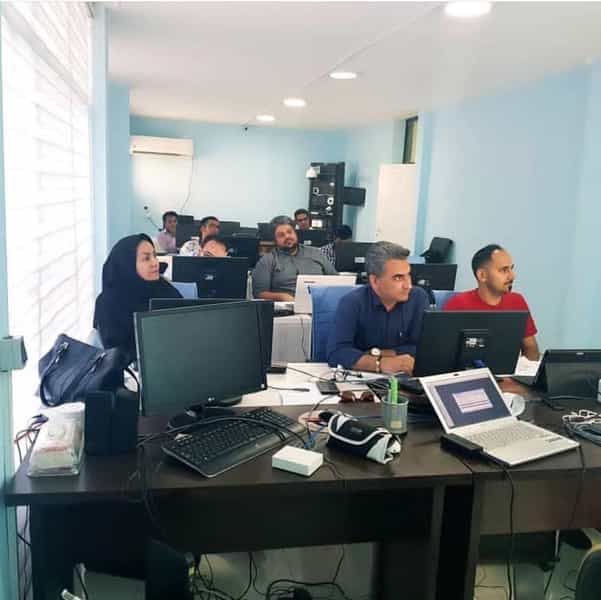 عکس مجتمع فنی و حرفه ای تدبیر و مجتمع فنی تهران در گلشهر بندرعباس