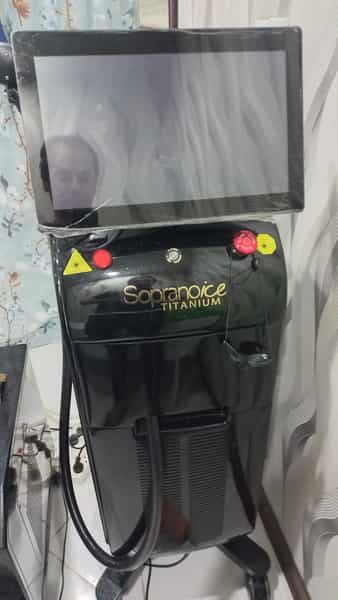 عکس مرکز لیزر موهای زائد اهواز لیزر در سعدی اهواز