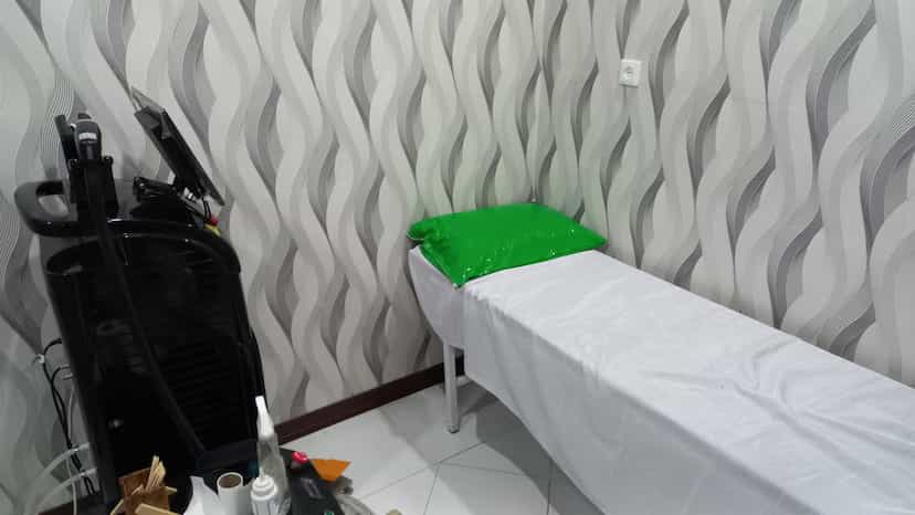 عکس مرکز لیزر موهای زائد اهواز لیزر در سعدی اهواز