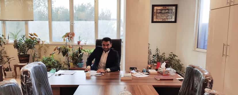 عکس دفتر وکالت زینالی در امام خمینی اردبیل