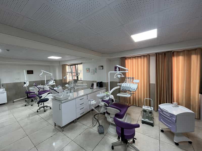 عکس کلینیک دندانپزشکی تخصصی آراد در خیابان تبریز