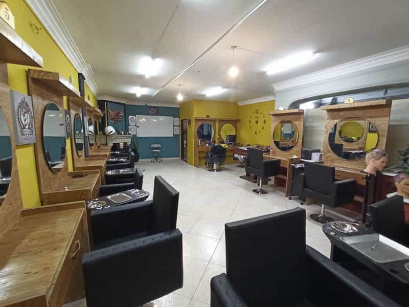 عکس آموزشگاه آرایشگری مردانه نارون در دانشجو مشهد