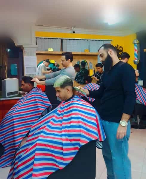 عکس آموزشگاه آرایشگری مردانه نارون در دانشجو مشهد