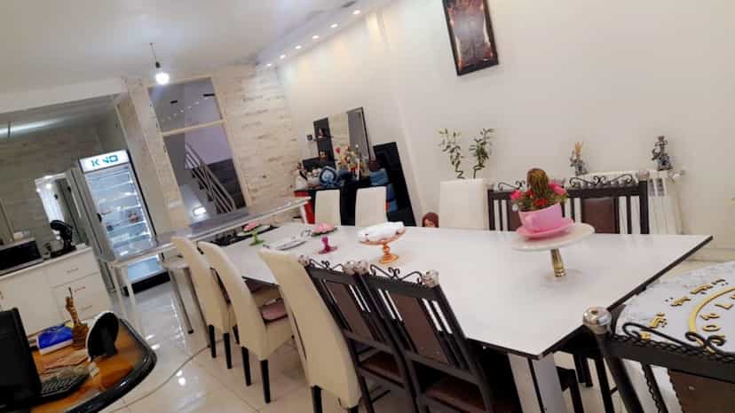 عکس آموزشگاه قنادی و آشپزی کیک شکلاتی در لاله زار تبریز