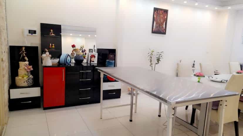 عکس آموزشگاه قنادی و آشپزی کیک شکلاتی در لاله زار تبریز