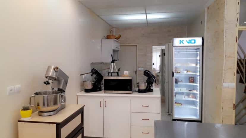 عکس آموزشگاه قنادی و آشپزی کیک شکلاتی در لاله زار تبریز