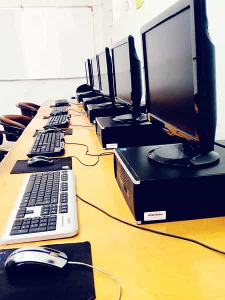 عکس موسسه آموزشی شبستری در یخچال قاضی قم