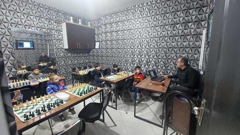 عکس مدرسه شطرنج آریا در رجائی شهر کرج