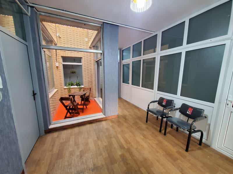 عکس آموزشگاه زبان های خارجی همسفر (HLC) در تاچارا شیراز