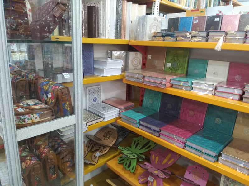 عکس کتاب‌فروشی اسوه در نادری اهواز