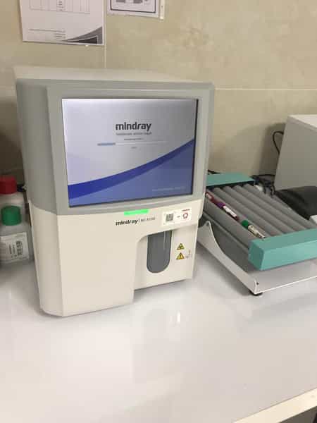 عکس آزمایشگاه افق در عباسیه کرمانشاه