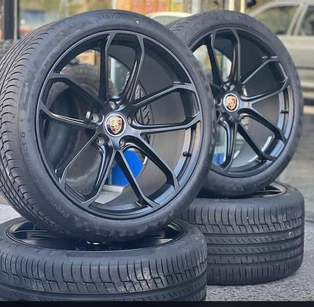 عکس فروشگاه لاستیک حسین روغنی در محمود آباد یزد