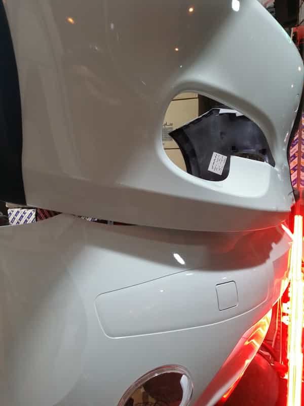 عکس قطعات یدکی سایپا و ایران خودرو در جهانگیری اراک