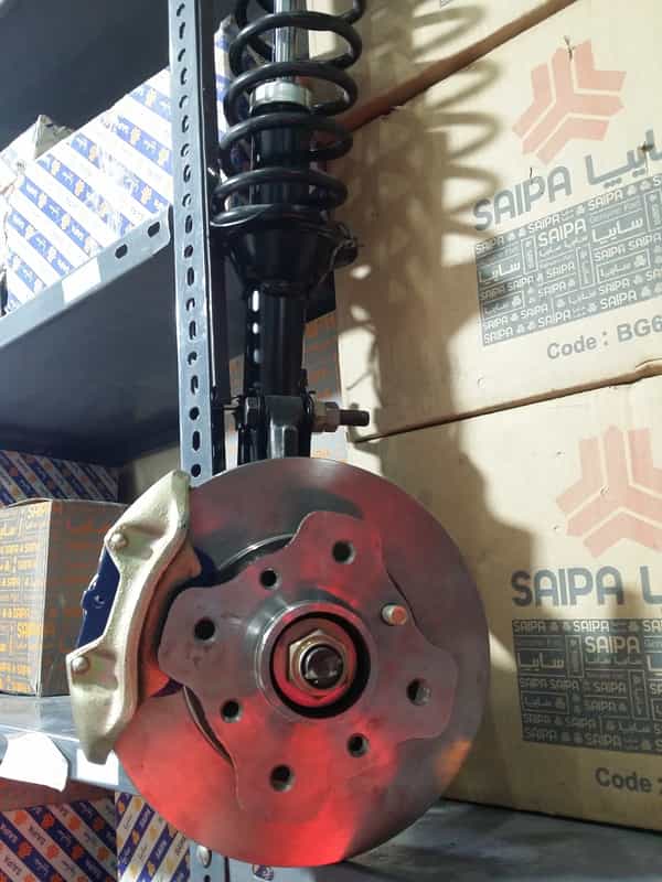 عکس قطعات یدکی سایپا و ایران خودرو در جهانگیری اراک