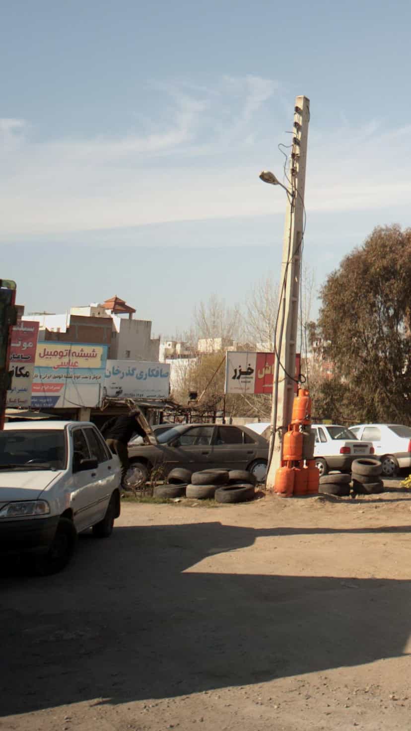 عکس فروشگاه شیشه اتومبیل عباسی تعمیر شیشه بالابر وقفل اینه کوی برق ساری