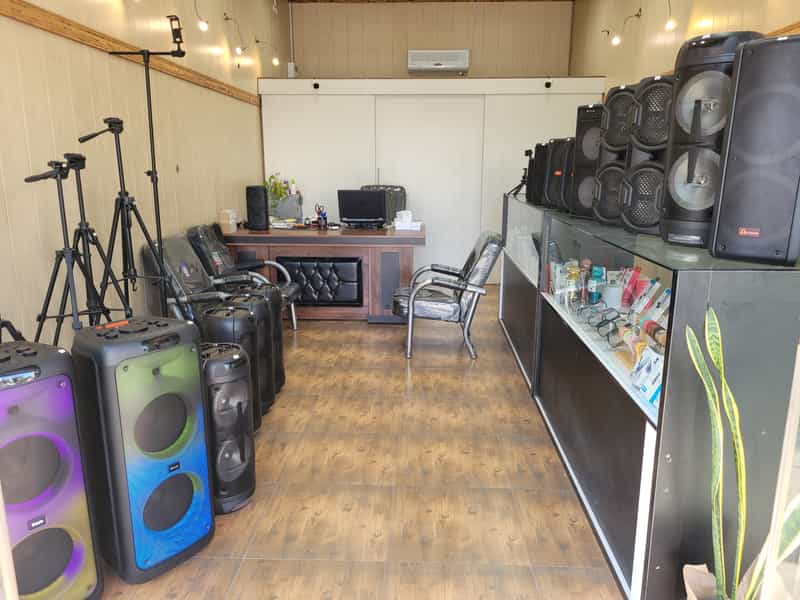 عکس فروشگاه لوازم جانبی موبایل آمل جانبی در چاک سر آمل