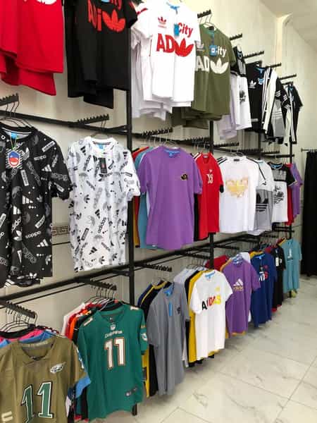 عکس بوتیک جمهوری آدیداس در حصار دیزج همدان