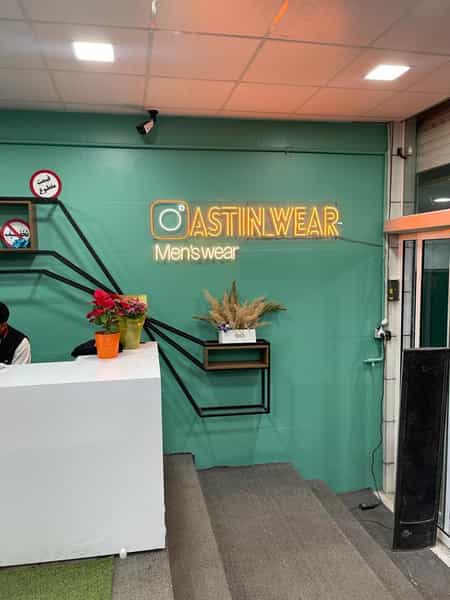 عکس مرکز خرید آقایان آستین در آیت الله بهشتی همدان