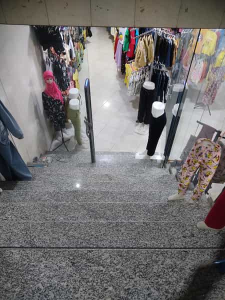 عکس پوشاک دنیا در امامشهر یزد