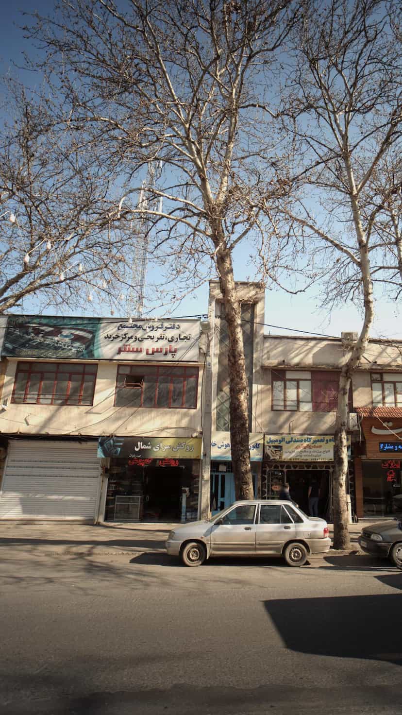 عکس دفتر فروش مجتمع تفریحی تجاری و مرکز خریدپارس سنتر در آیت الله طالقانی ساری