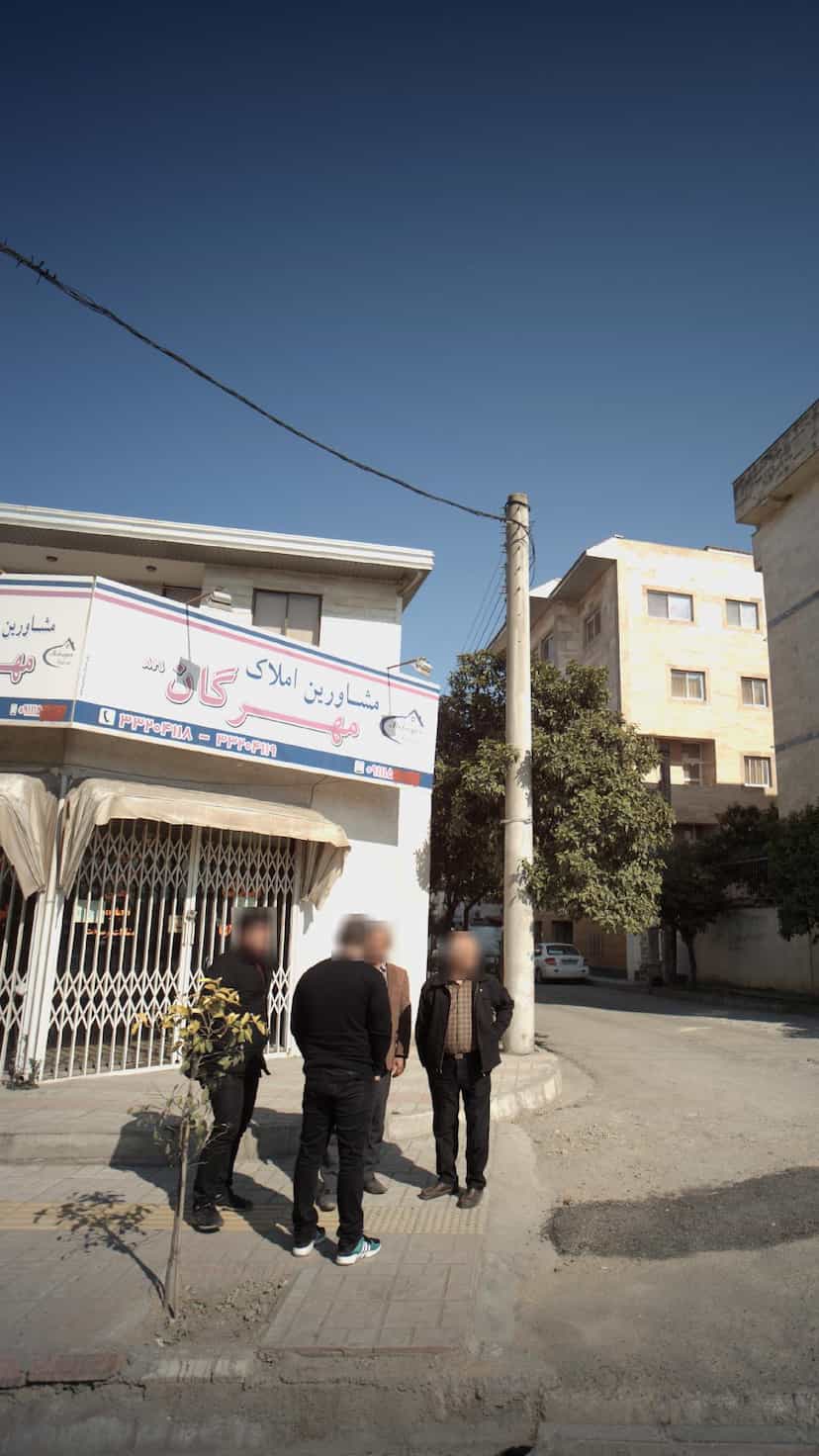 عکس مشاورین املاک مهرگان در پانزده خرداد ساری