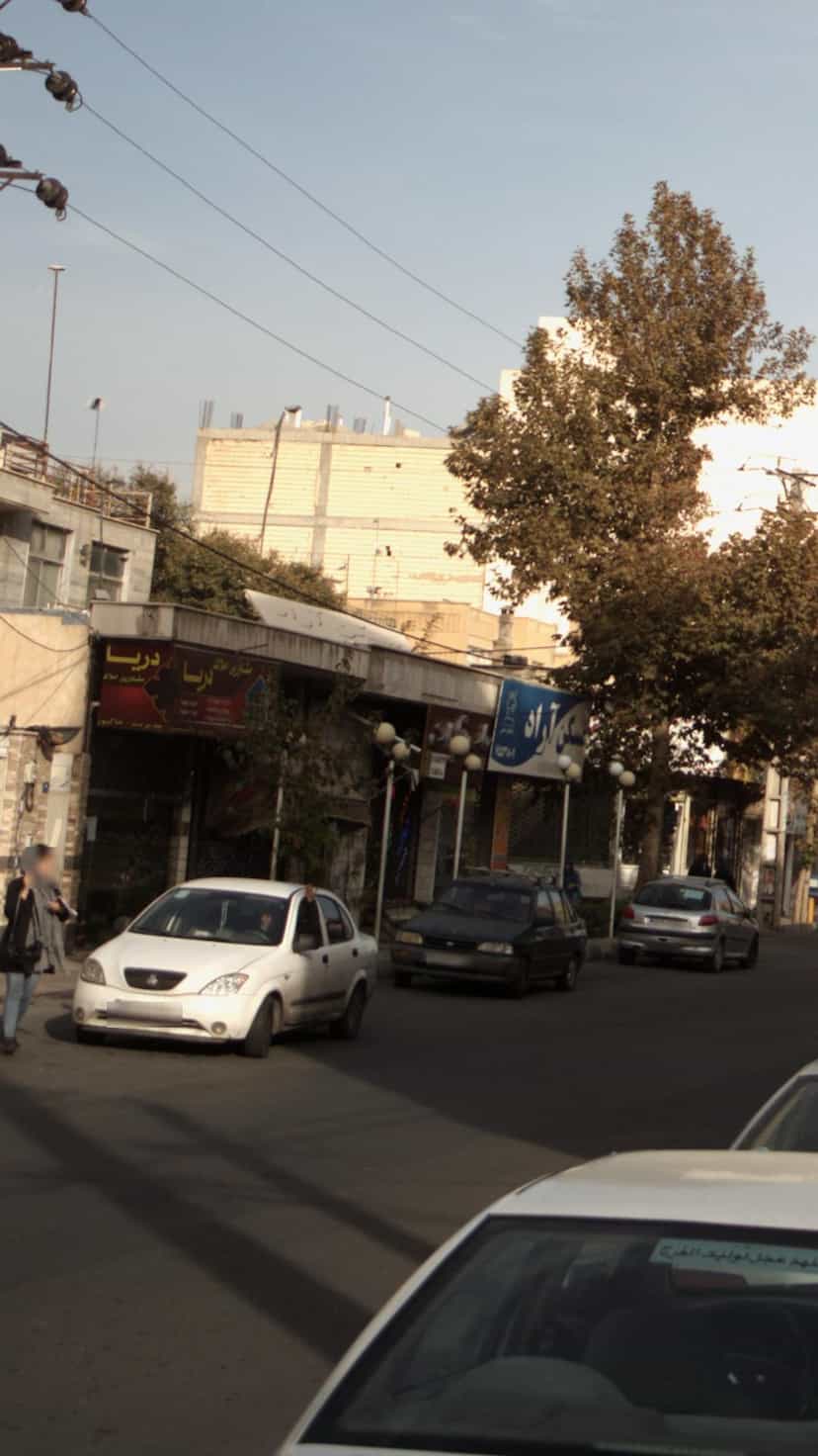 عکس مشاورین املاک دریا در فاز ۱ اندیشه شهریار