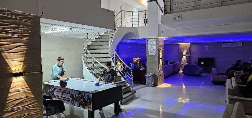 عکس گیم نت درخشان در گلستان کرمانشاه