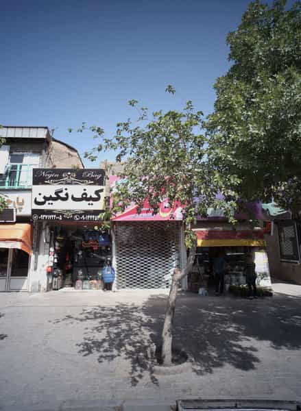 عکس کیف نگین در خواجه ربیع مشهد
