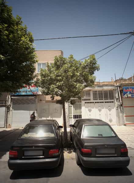 عکس فروشگاه کیف و کفش در انقلاب مشهد