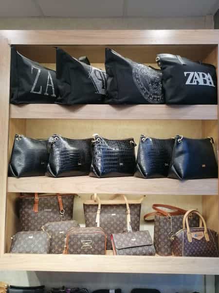 عکس فروشگاه کیف و پوشاک و رومیزی مرات در چهارباغ مشهد