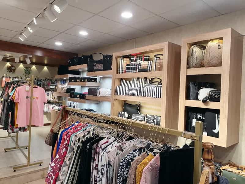 عکس فروشگاه کیف و پوشاک و رومیزی مرات در چهارباغ مشهد
