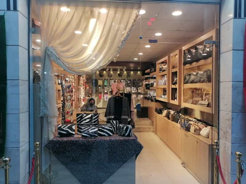 عکس فروشگاه کیف و پوشاک و رومیزی مرات در چهارباغ مشهد