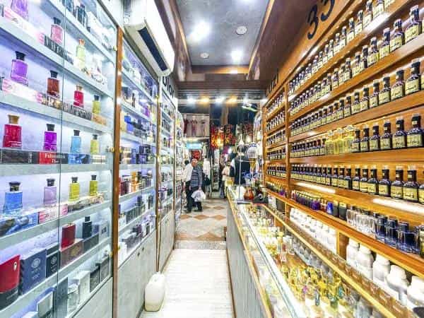 عکس عطریات صاحب الزمان در عنصری مشهد