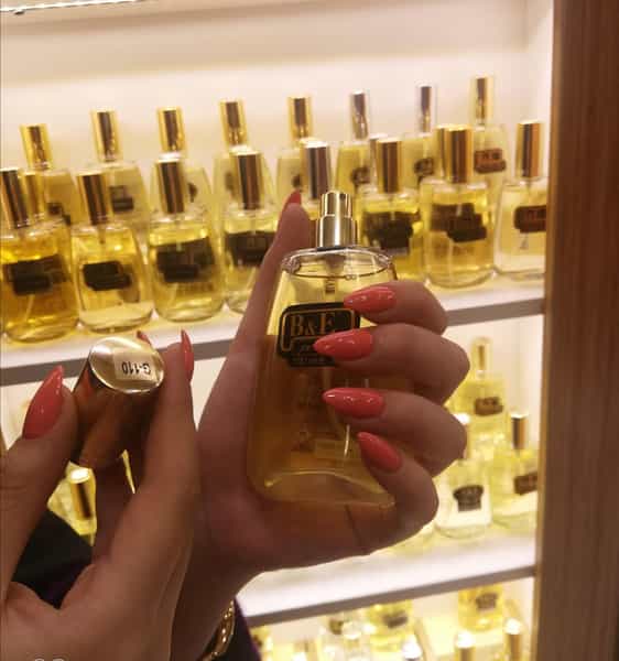 عکس گالری عطر و ادکلن مازارس در دروازه کازرون شیراز