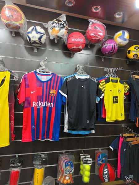 عکس پژمان اسپرت در نادری اهواز